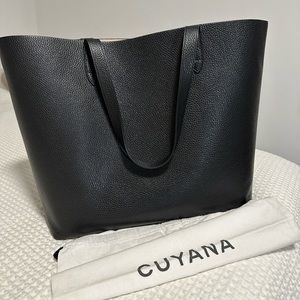 Cuyana Original Classic Structured Leather Tote in Black/Blush